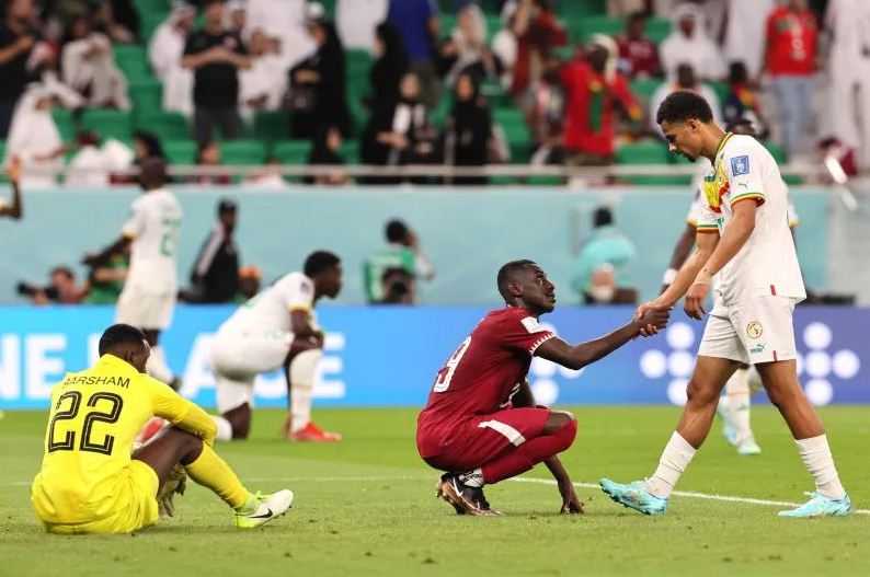 Qatar Tim Pertama Yang Tersingkir Dari Piala Dunia Koran Jakarta