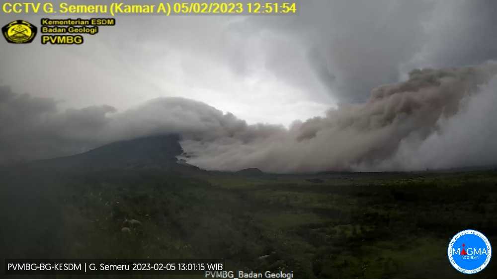 Semeru Erupsi Potensi Luncuran Awan Panas Dan Aliran Lahar Hingga