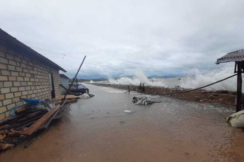 119 Keluarga di Kabupaten Kupang Terdampak Banjir Akibat Rob