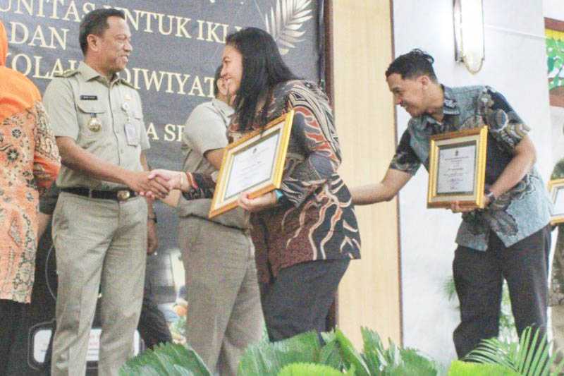 16 Sekolah Dapat Anugerah Adiwiyata