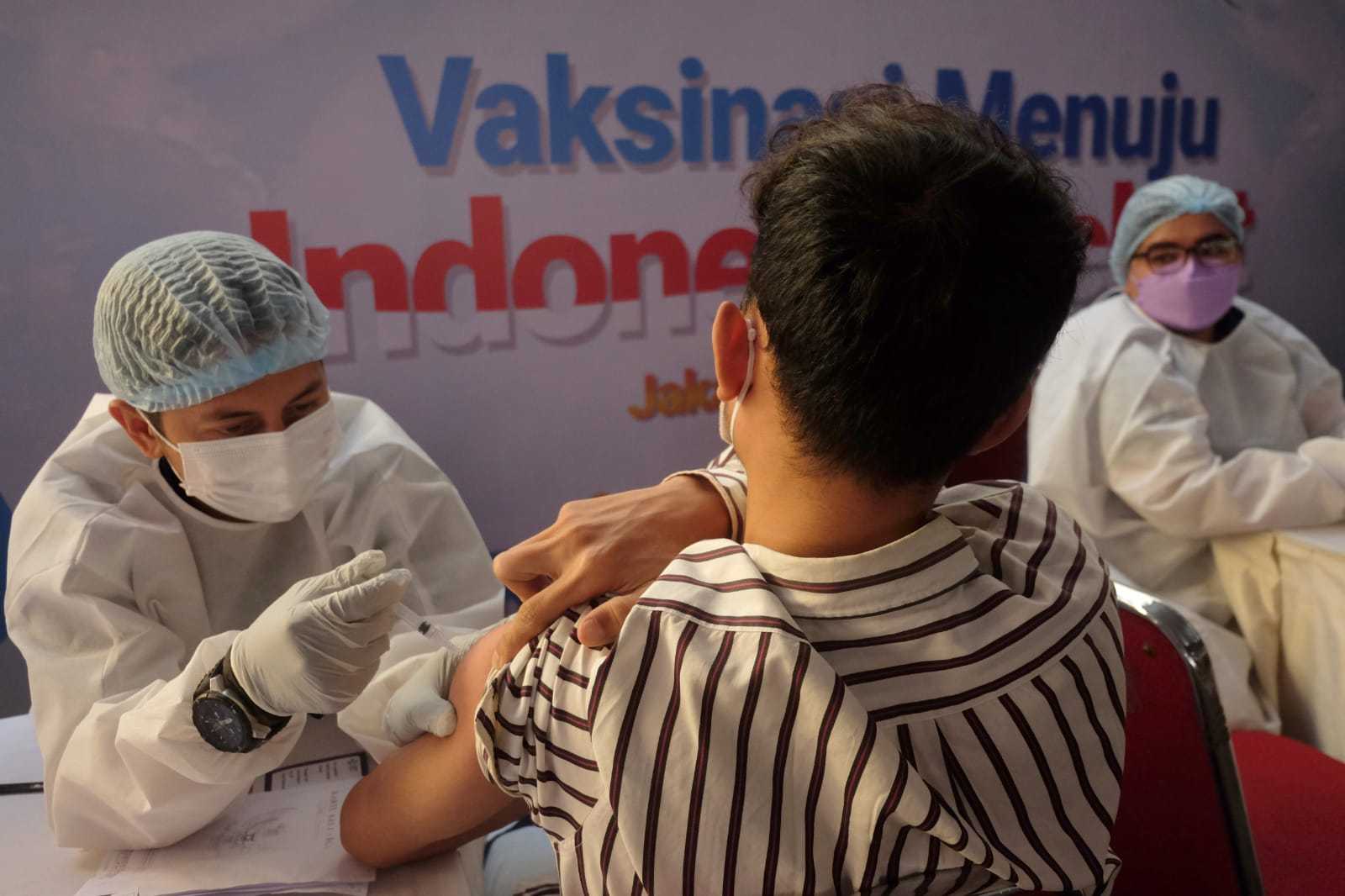 300 Peserta Ikuti Program Vaksinasi Menuju Indonesia Sehat
