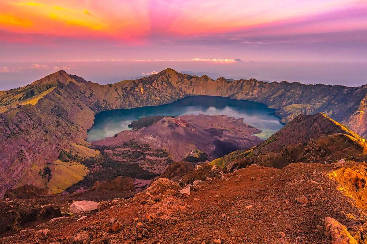 5 Keindahan Alam Indonesia yang Harus Dinikmati