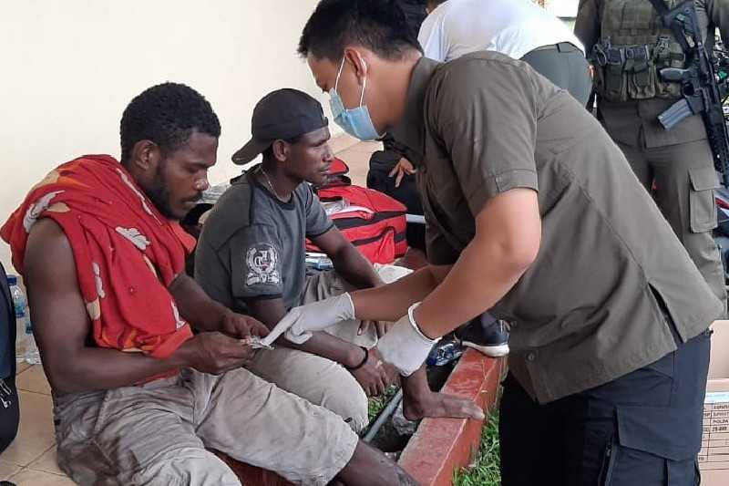 Akibat Kegasanan KKB Bunuh Karyawan, Satgas Binmas Noken Beri Trauma Healing di Dekai Papua