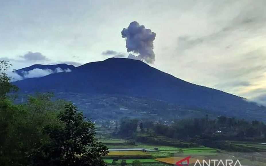 Antisipasi Abu Vulkanik Gunung Marapi, Gubernur Sumbar Buka Opsi Hujan Buatan