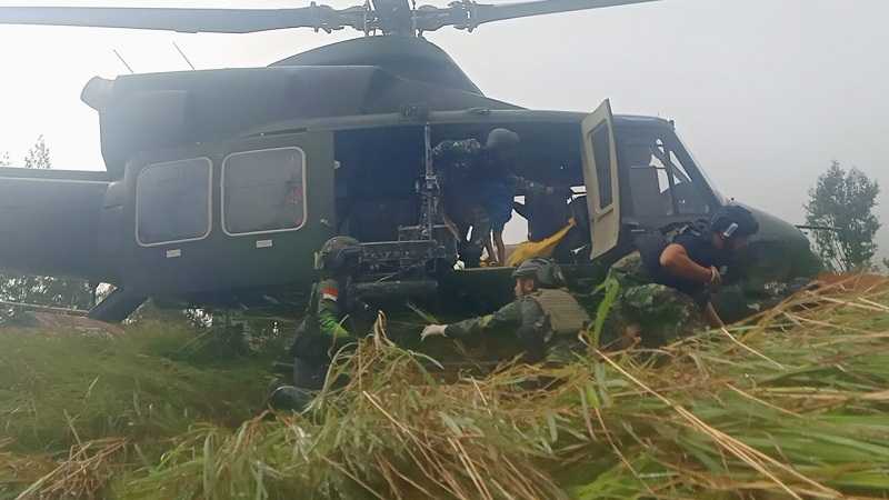 Aparat Gabungan TNI-Polri Berhasil Evakuasi Jenazah Korban Penembakan OPM
