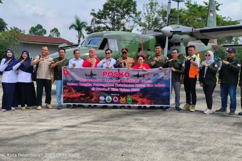 Atasi Karhutla, Pemerintah Tabur 16.800 Ton Garam untuk Turunkan Hujan di Kalteng