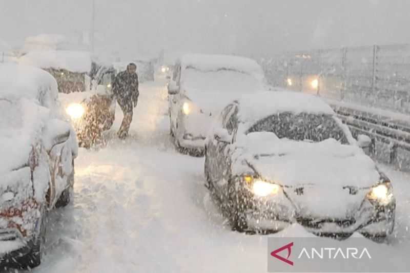 Badai Salju Ganggu Transportasi di Turki dan Yunani