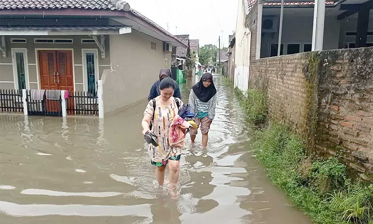 Banjir Landa Lebak dan Pandeglang