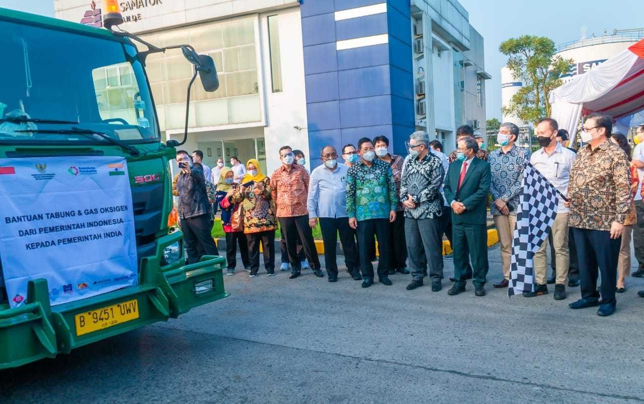 Bantu India, RI Kirim Ribuan Tabung Oksigen