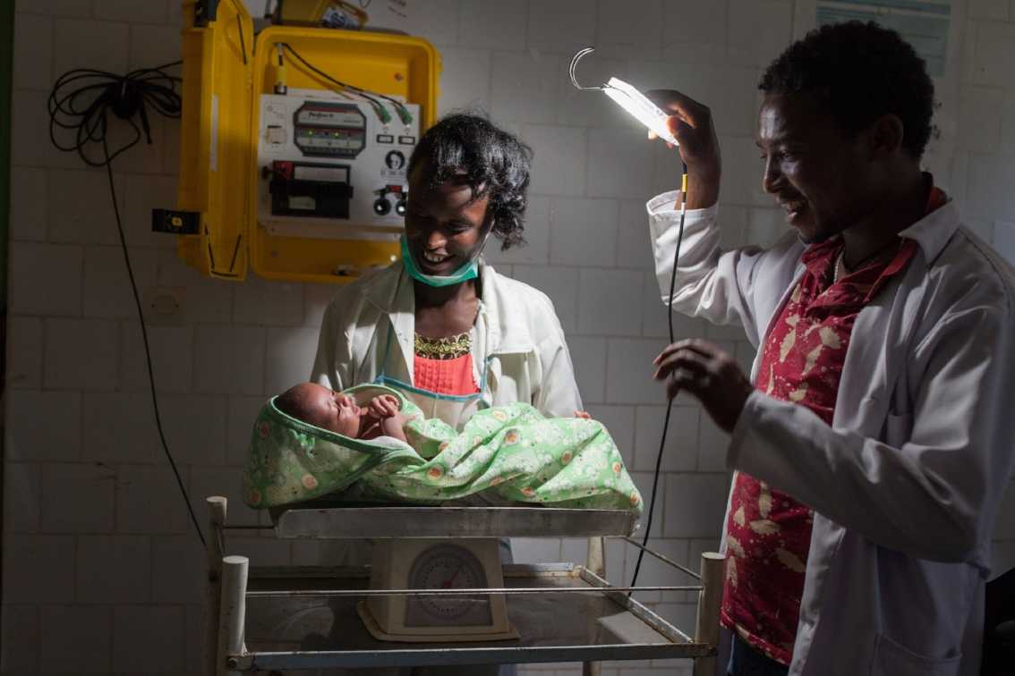 Banyak Fasilitas Kesehatan di Afrika Sub-Sahara dan Asia Selatan Tak Miliki Listrik