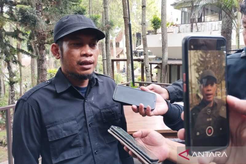 Bawaslu Garut Tegaskan Alat Peraga Kampanye Tidak Boleh Dipaku di Pohon