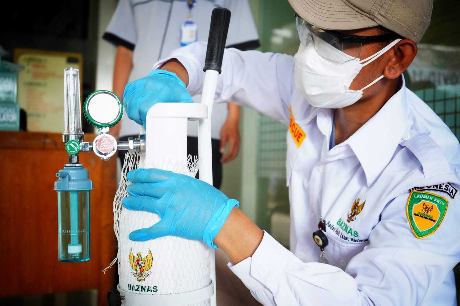 BAZNAS Salurkan Tabung Oksigen untuk Sejumlah Rumah Sakit di Jabodetabek