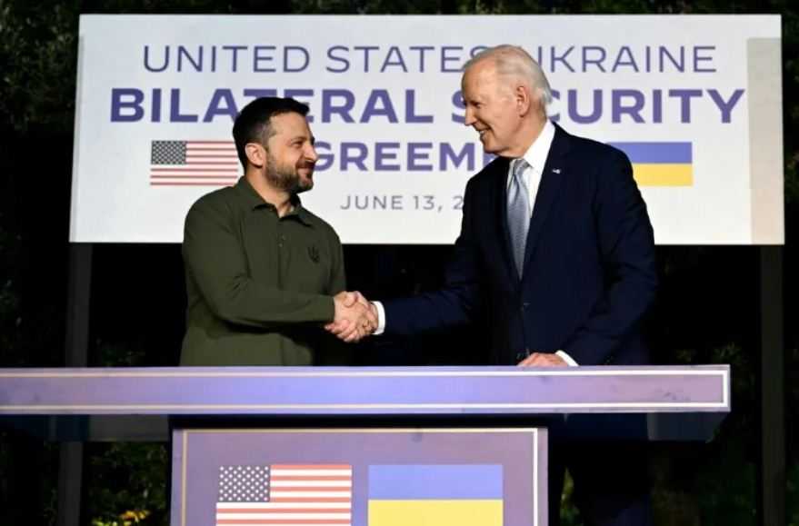 Biden dan Zelensky Tandatangani Perjanjian Keamanan 'Bersejarah'