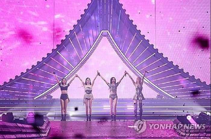 BLACKPINK akan Rilis Film Konser Rayakan HUT ke-8, Catat Tanggal Tayangnya