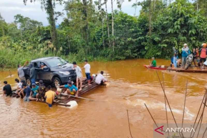 BNPB Sebut Ratusan Korban Banjir di Sulawesi Utara Mengungungsi Mandiri