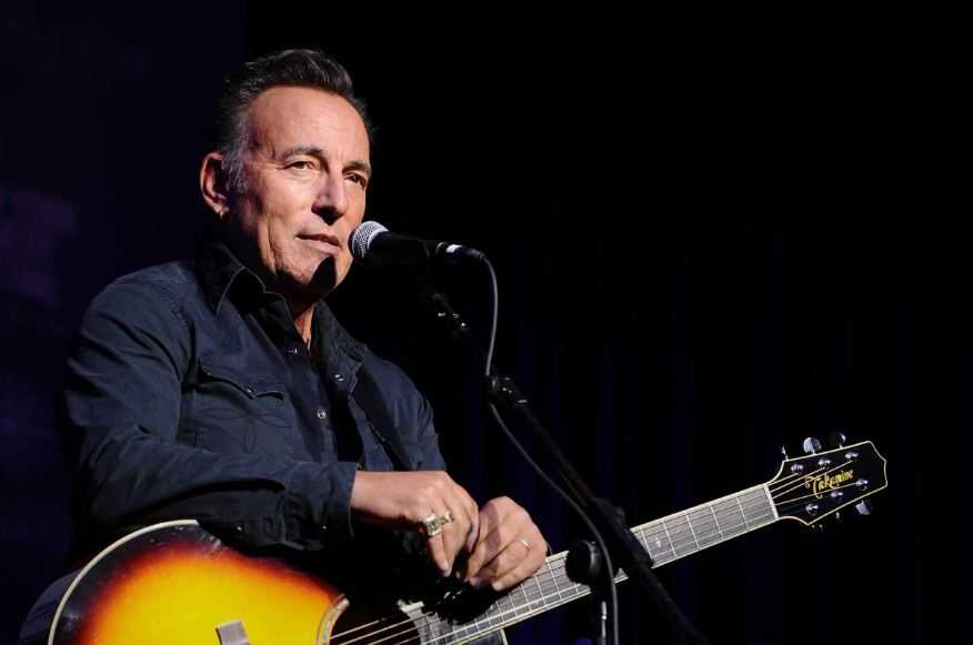 Bruce Spingteen Tunda Tur Konser karena Sakit Lambung