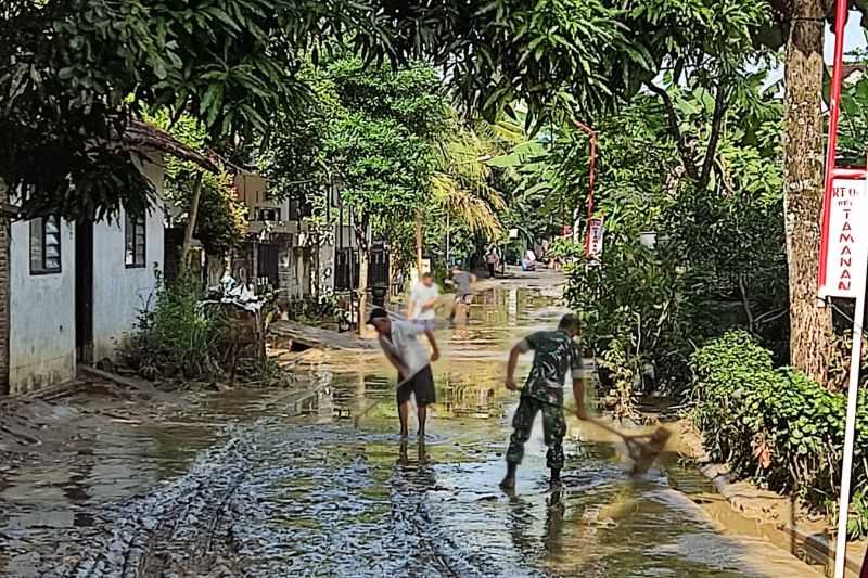 Cuaca Ekstrem, Banjir dan Longsor Landa 7 Kecamatan di Trenggalek, Jatim