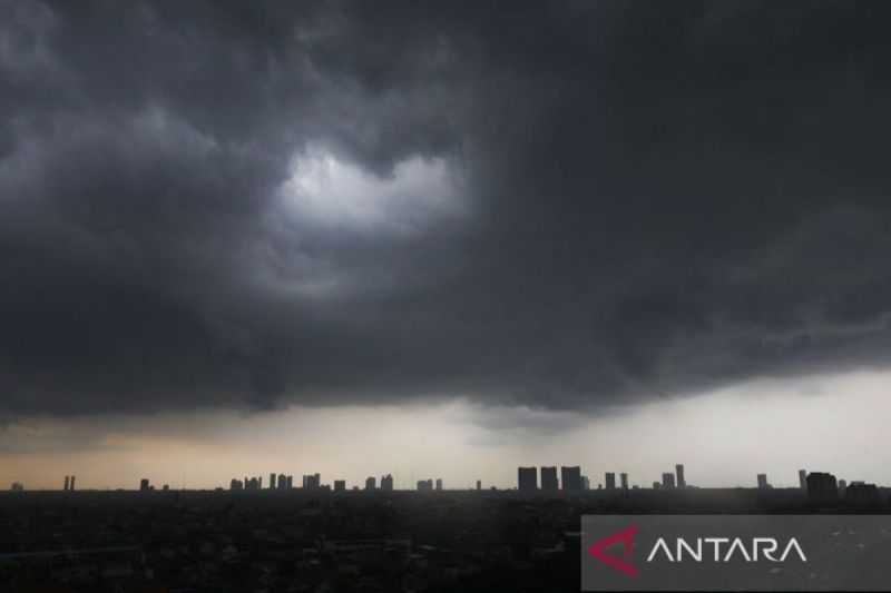 Cuaca Hari Ini, Hujan Angin dan Petir Berpotensi Terjang Mayoritas Wilayah Indonesia