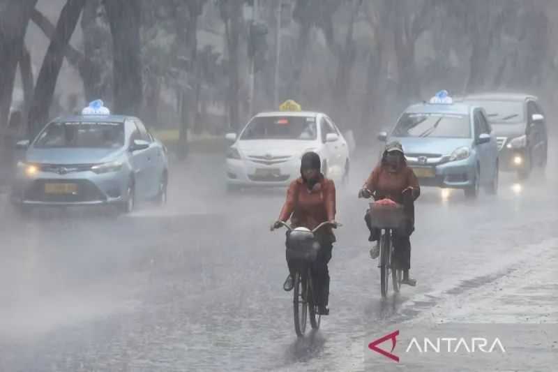 Cuaca Hari Ini, Sejumlah Provinsi Berpotensi Diguyur Hujan Lebat