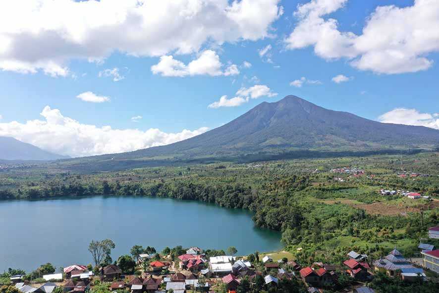 Danau Pauh, Lokasi Gunung Masurai Bercermin