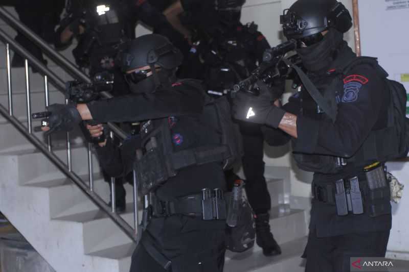 Densus 88 Antiteror Polri Tangkap Tujuh Anggota Kelompok Teroris Jamaah Islamiyah di Sulteng