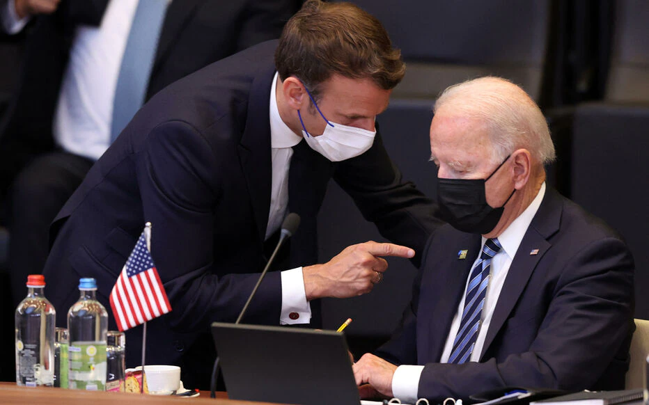 Ditujukan ke Biden, Presiden Prancis Serukan untuk Menahan Diri dalam Berbicara Saat Menangani Konflik Ukraina