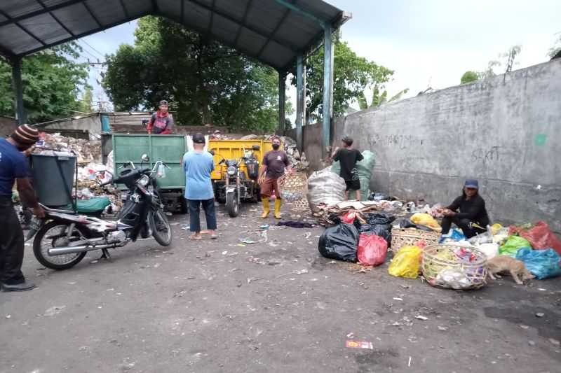 DLH Nusa Tenggara Barat akan Olah Kotoran Hewan Jadi Biogas