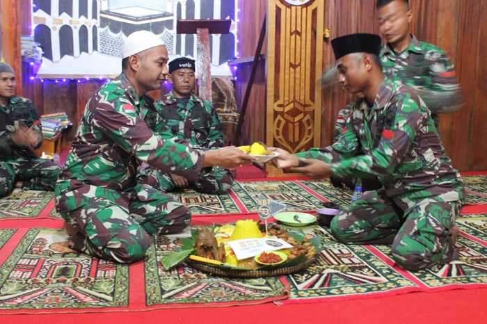 Doa Bersama dan Ikrar Kesetiaan Warnai HUT Ke-70 Yonif Raider 142/KJ di Penugasan Papua