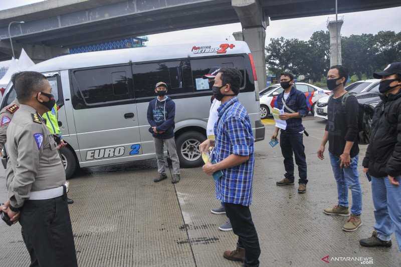 DPR: Sosialisasikan Surat Edaran Pembatasan Mudik Bagi Pekerja Migran