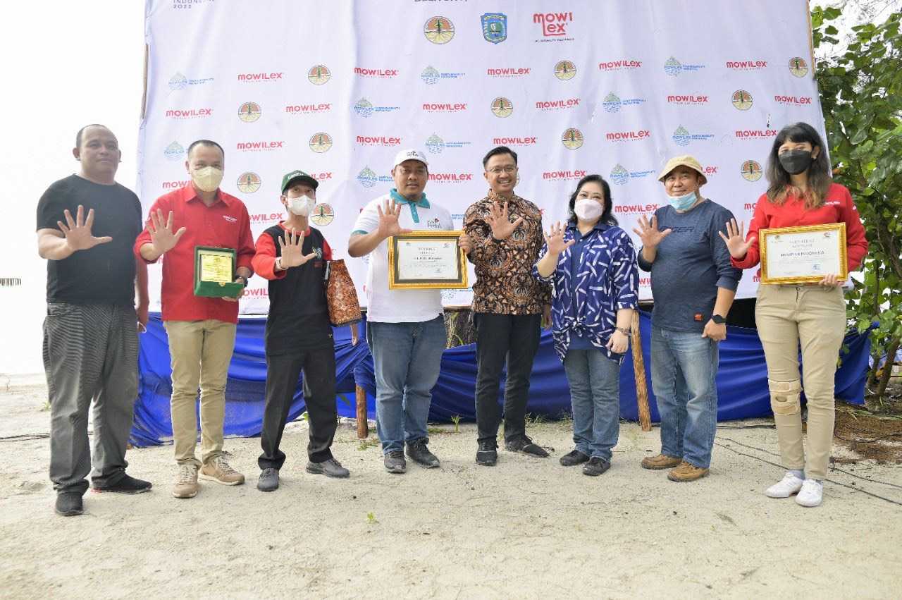 Dukung Isu Iklim, KLHK dan Mowilex Tanam 10.000 Bibit Mangrove di Belitung