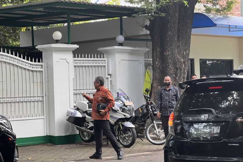Elite PDIP Berlebaran ke Rumah Megawati di Teuku Umar