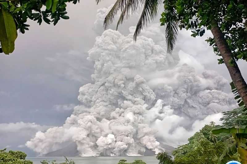 Erupsi Lagi, Gunung Ruang Muntahkan Abu Vulkanik Setinggi 5 Kilometer