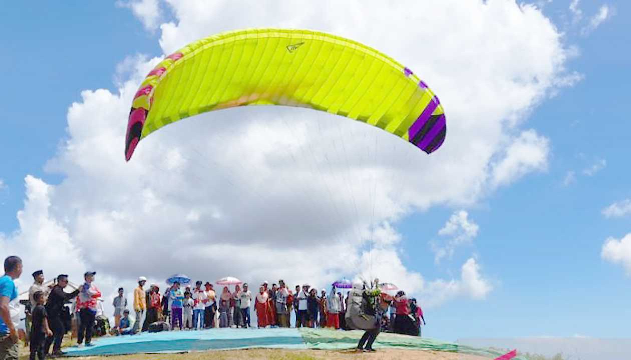 Festival Paralayang untuk Gaet Wisatawan Sumenep