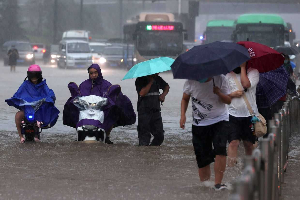 Gawat Kalau Terus Terjadi! Hujan Lebat Sebabkan Banjir Parah di Tiongkok, Akibatkan 15 Orang Meninggal dan Banyak Korban Hilang