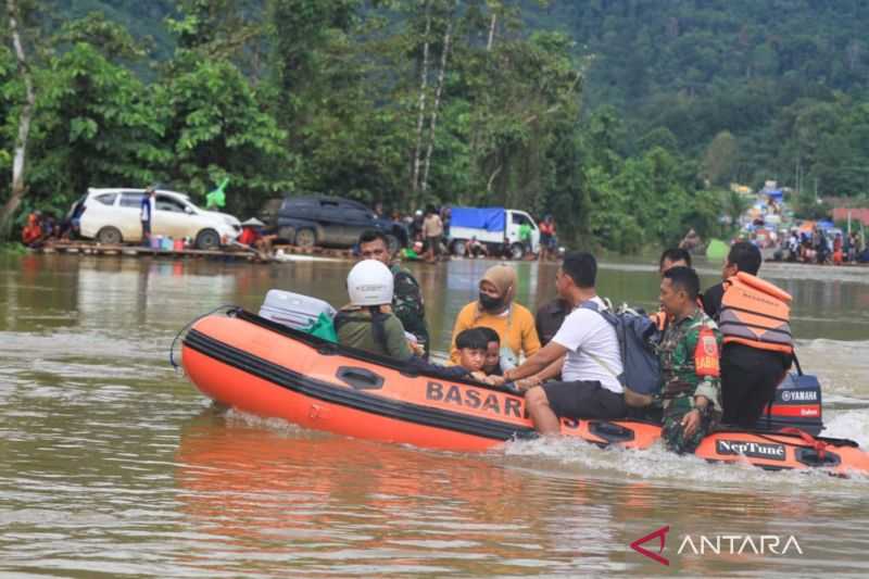 Gerak Cepat, Basarnas Konawe Utara Evakuasi Ratusan Korban Banjir Bandang