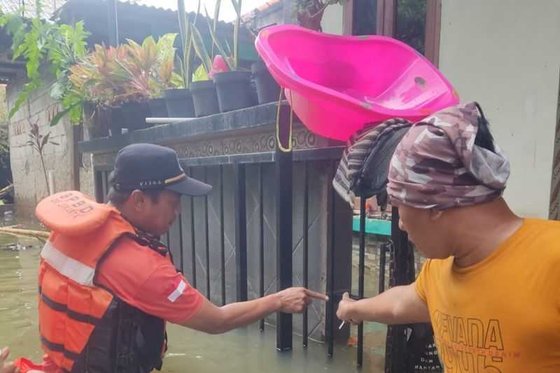 Gerak Cepat, BPBD Siapkan Perahu Karet Dan Tenda Antisipasi Banjir di Jakarta Barat