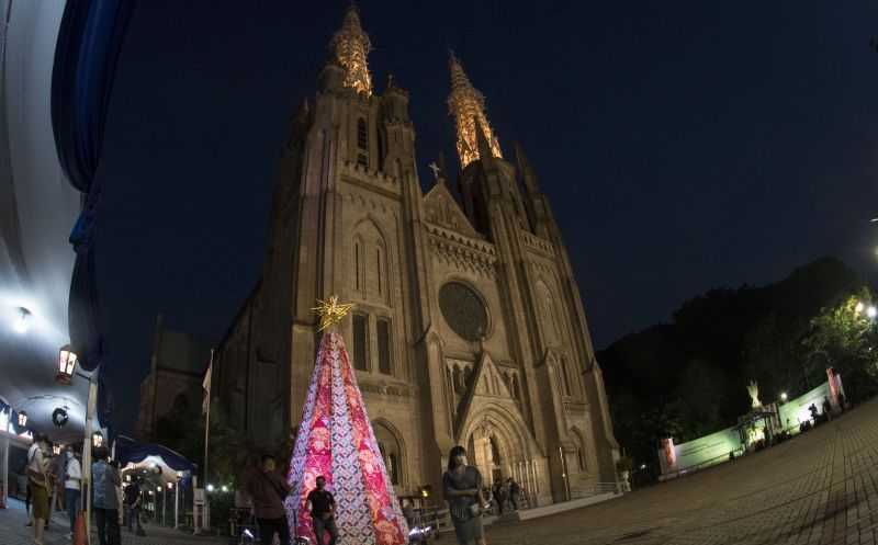 Gereja Katedral Jakarta Selenggarakan Misa dalam Tiga Sesi