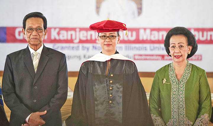 GKR Mangkubumi Raih Doktor Honoris Causa dari NIU