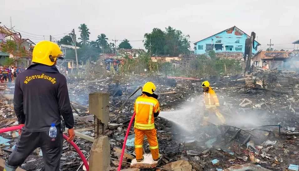 Gudang Kembang Api Meledak di Thailand, 9 Tewas, Ratusan Rumah Hancur