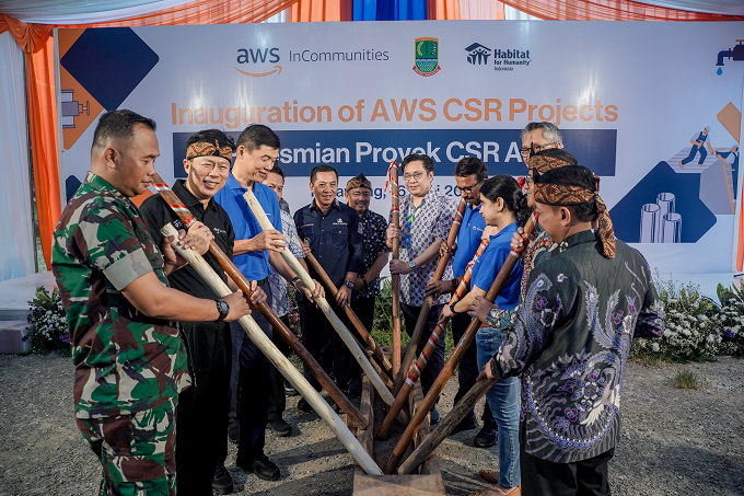 Habitat Indonesia dan Amazon Web Services Berdayakan Masyarakat Karawang