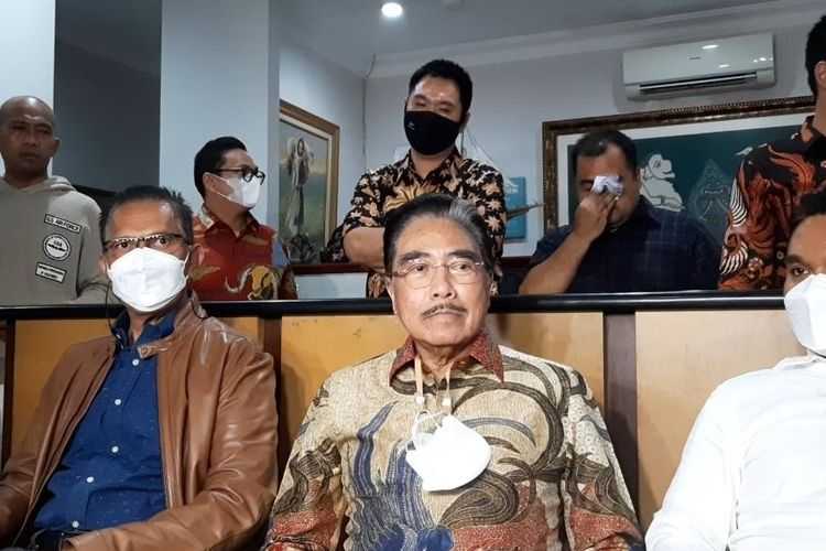 Hotma Sitompul Akhirnya Buka Suara Terkait Rumah Tangganya dengan Desiree Tarigan