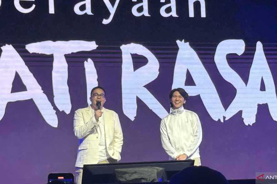 Iqbaal Ramadhan Tantang Diri Jadi Produser Film 'Perayaan Mati Rasa'