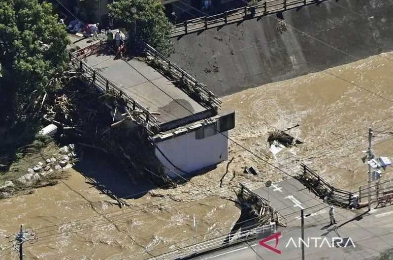 Jepang Porak Poranda Diterjang Angin Topan, Dua Orang Tewas