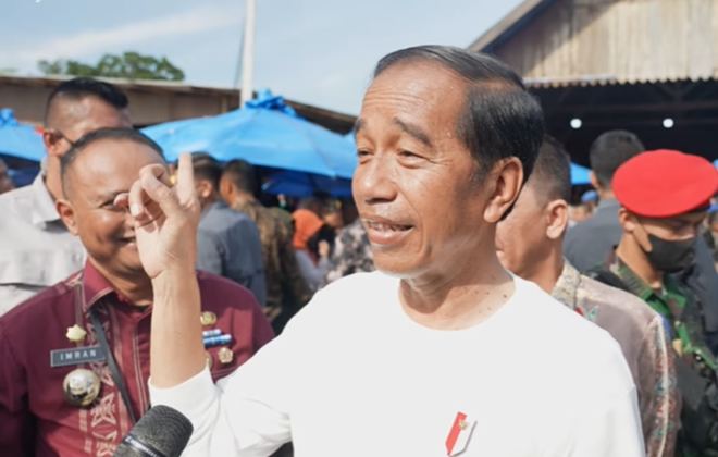 Jokowi Minta Pasar Tradisional Benahi Manajemen Agar Bisa Saingi Swalayan