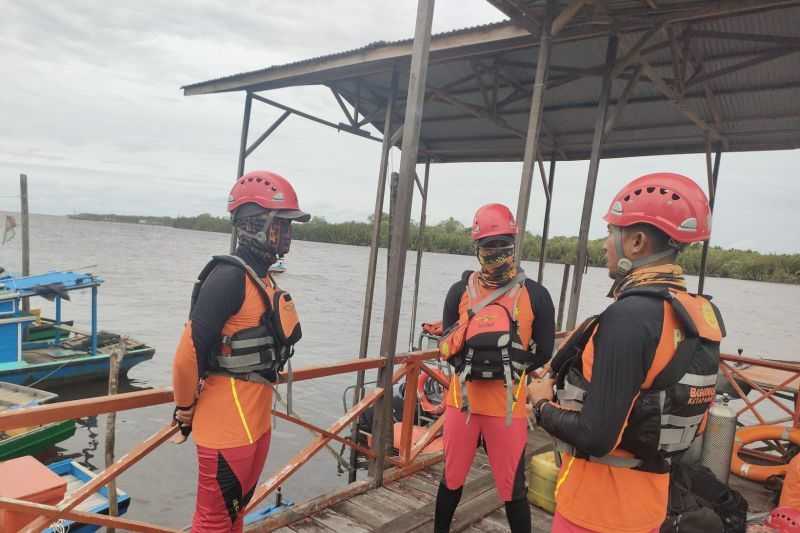 Kapal Tugboat Tenggelam di Ketapang, 7 Orang Selamat, Dua Orang Kru Hilang Belum Ditemukan