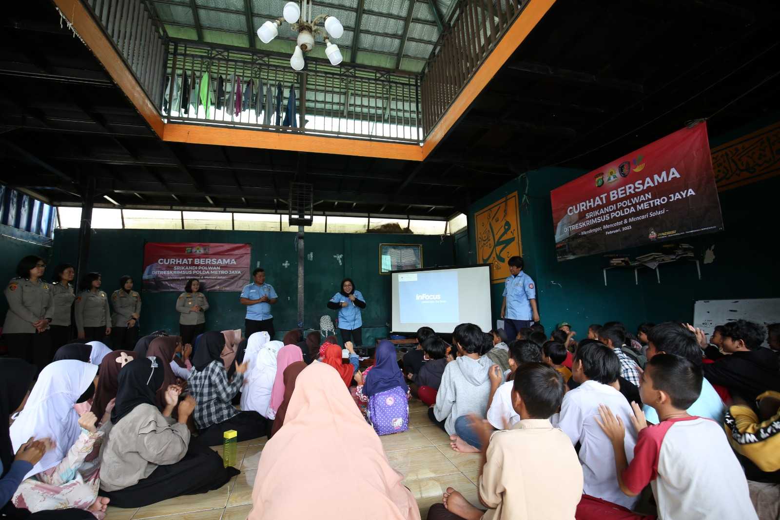 Kemensos Edukasi Anak dan Remaja Marjinal di Sekolah Masjid Terminal  Depok