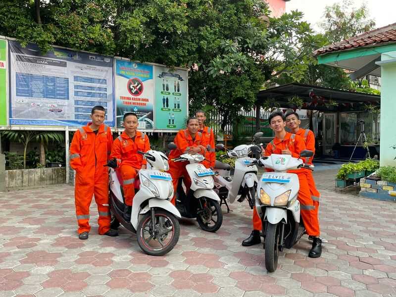 Keren! Punya Bengkel Sendiri, Konversi Motor Listrik Jadi Pelajaran Intrakurikuler di SMKN 55 Jakarta