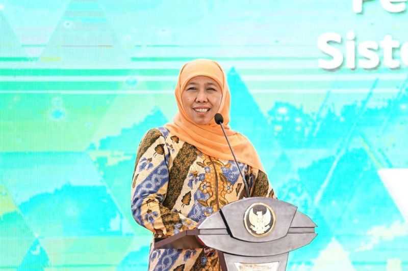 Khofifah Indar Parawangsa Dinobatkan sebagai Gubernur Terpopuler 2022 di IHI 2022