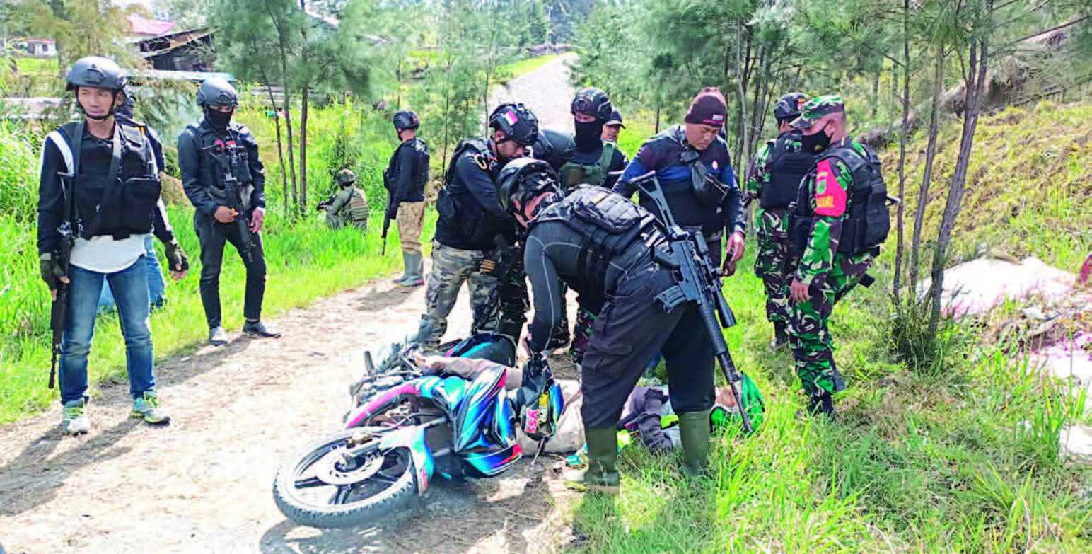 KKB Tembak Warga dan Bakar Rumah Ketua DPRD di Beoga