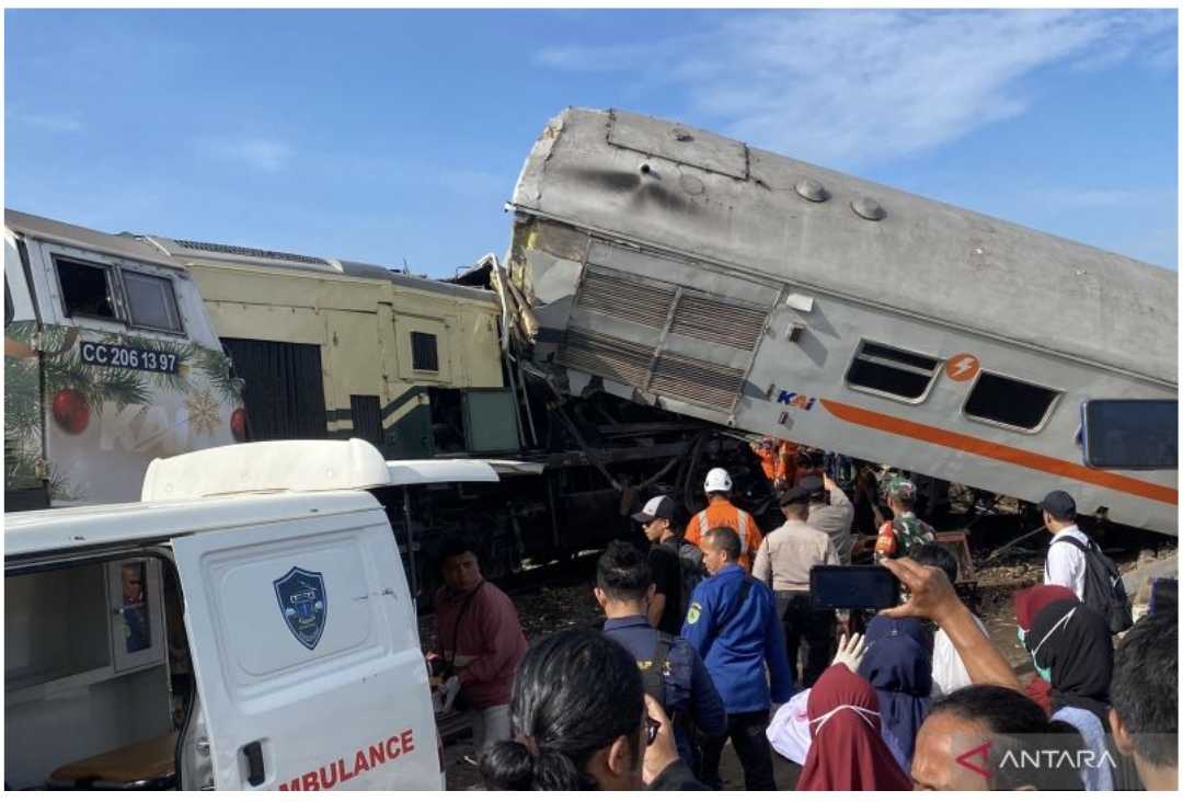 KNKT Bentuk Tim Investigasi Penyebab Kecelakaan KA di Bandung